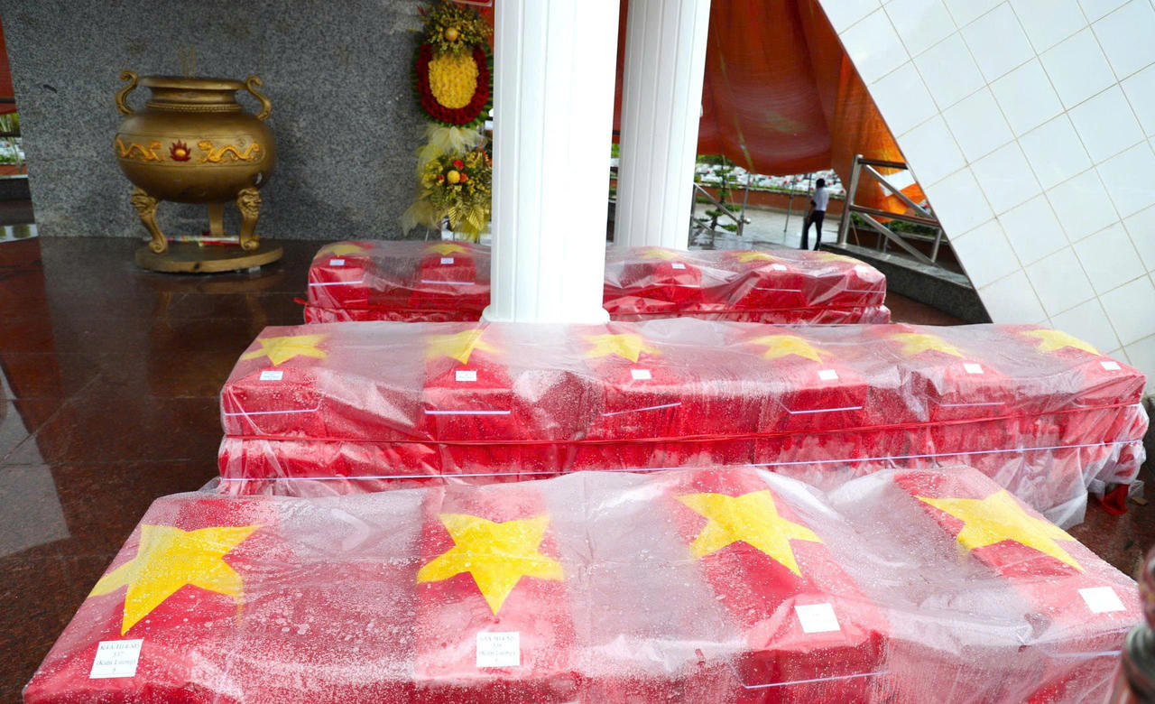 Kiên Giang tổ chức Lễ truy điệu, an táng hài cốt liệt sĩ quân tình nguyện và chuyên gia Việt Nam hy sinh tại Campuchia và trong nước