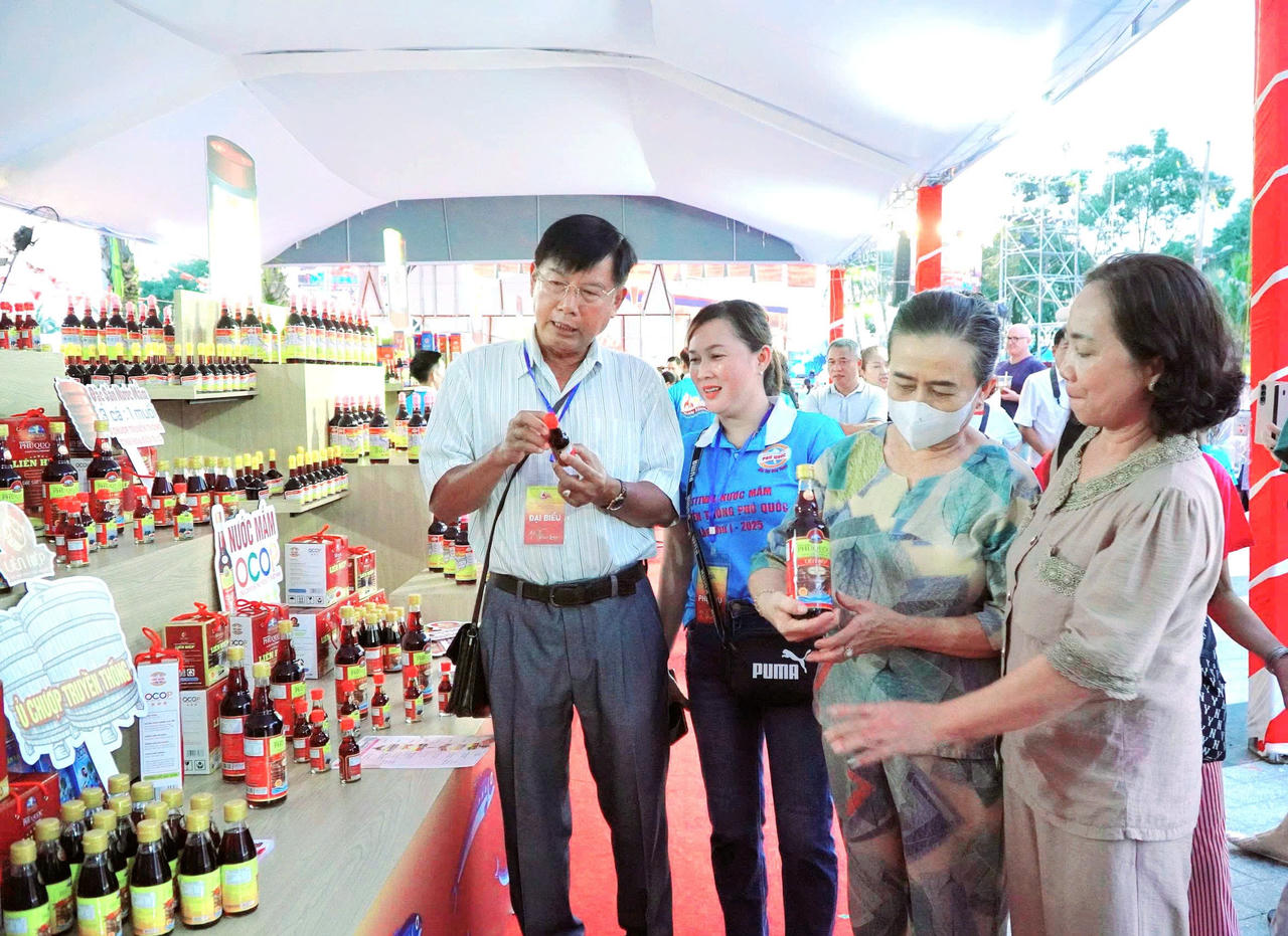 Khai mạc Festival nước mắm Phú Quốc truyền thống trăm năm lần thứ nhất