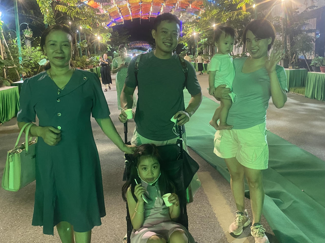 Nhộn nhịp không khí Lễ hội Sen Hà Nội 2024