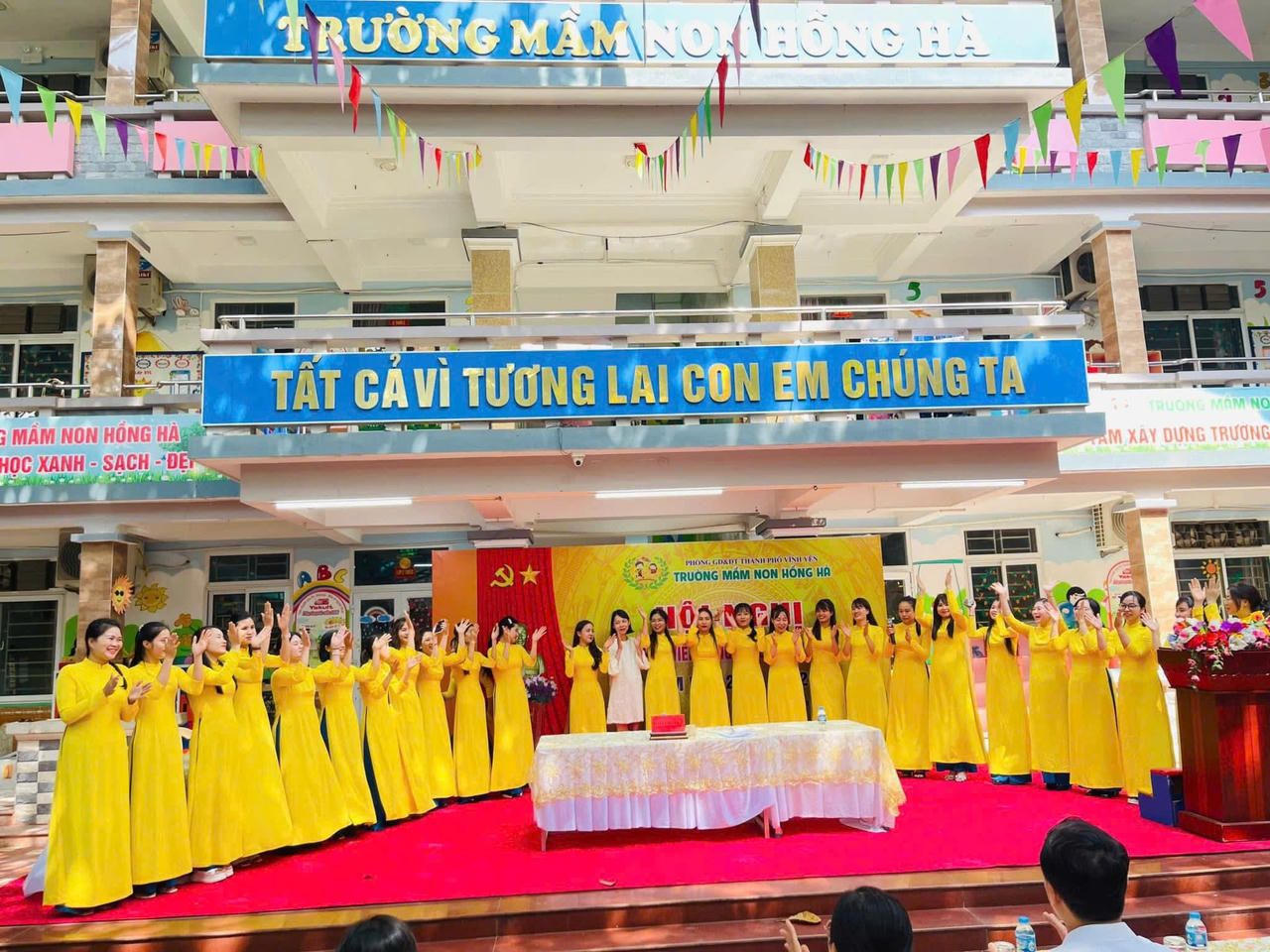 Ngôi trường Mầm non hiện đại giàu tình yêu thương giáo dục và chăm sóc trẻ