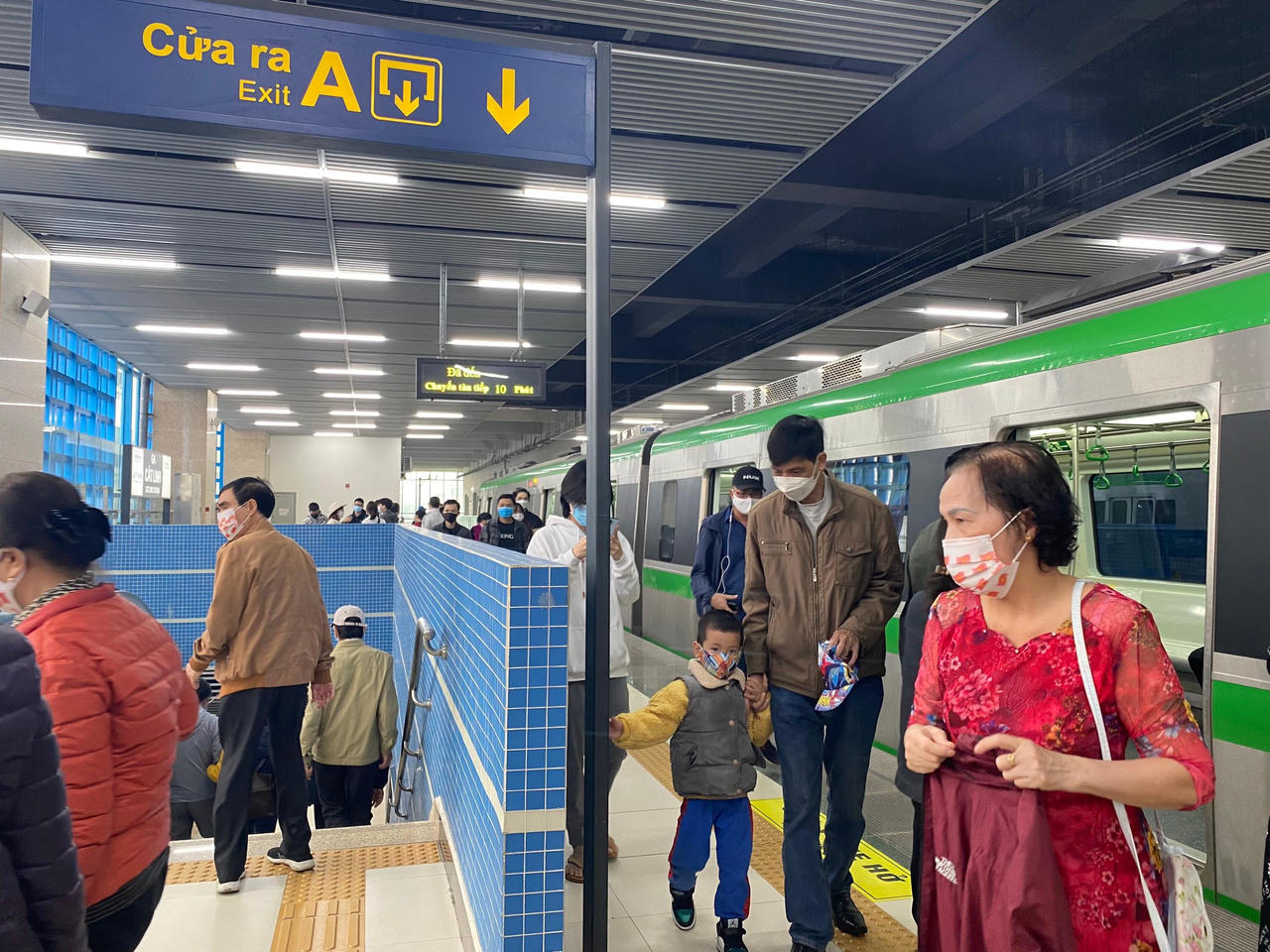 Vắng vẻ tàu Cát Linh - Hà Đông sau hơn 10 ngày hoạt động 