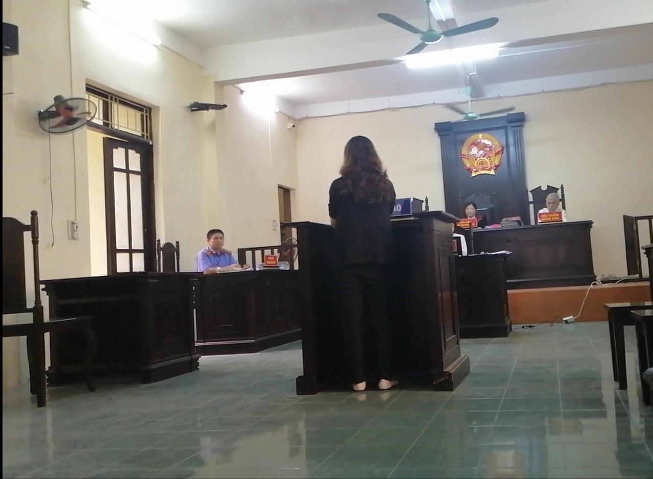 Hà Nội: Dấu hiệu “bỏ lọt tội phạm” trong một vụ án làm giả hồ sơ mở thẻ tín dụng 