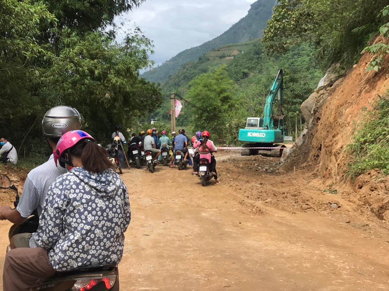 Lào Cai: Một dự án đường giao thông nông thôn 5 năm… chưa tới đích?