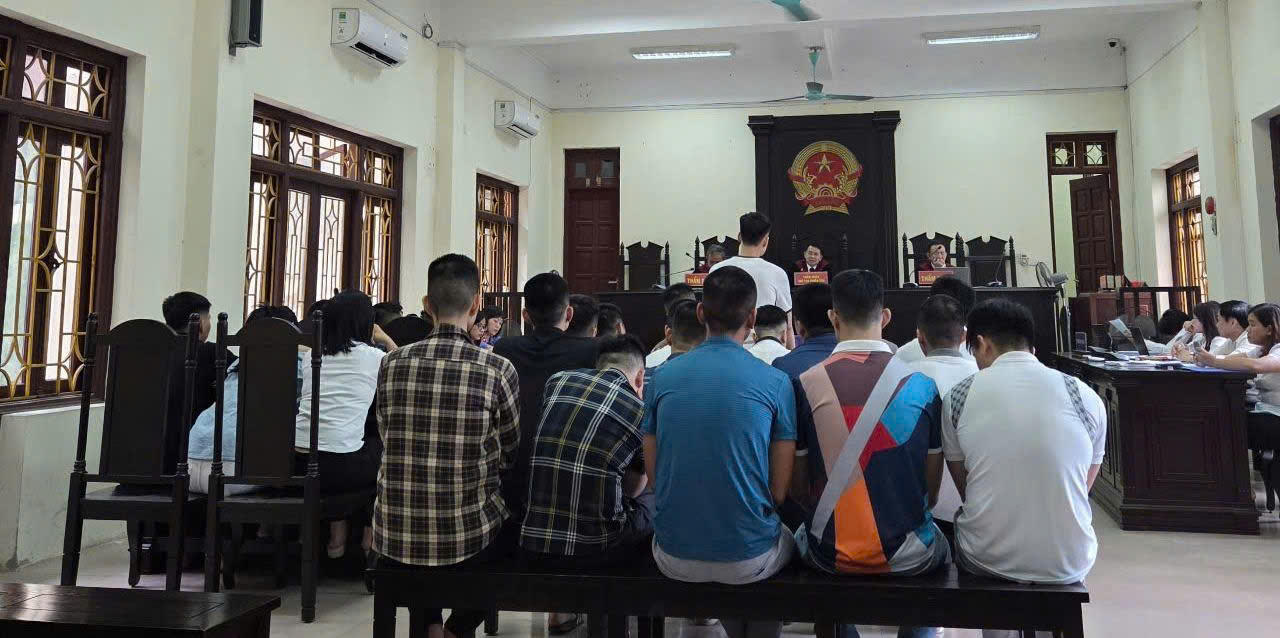 Nhóm 'cựu thí sinh' vào tù vì làm lộ đề thi tốt nghiệp THPT quốc gia