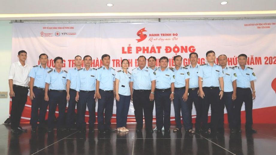 Hơn 700 người tham gia hiến máu trong Hành trình đỏ đầu tiên tại Tiền Giang 