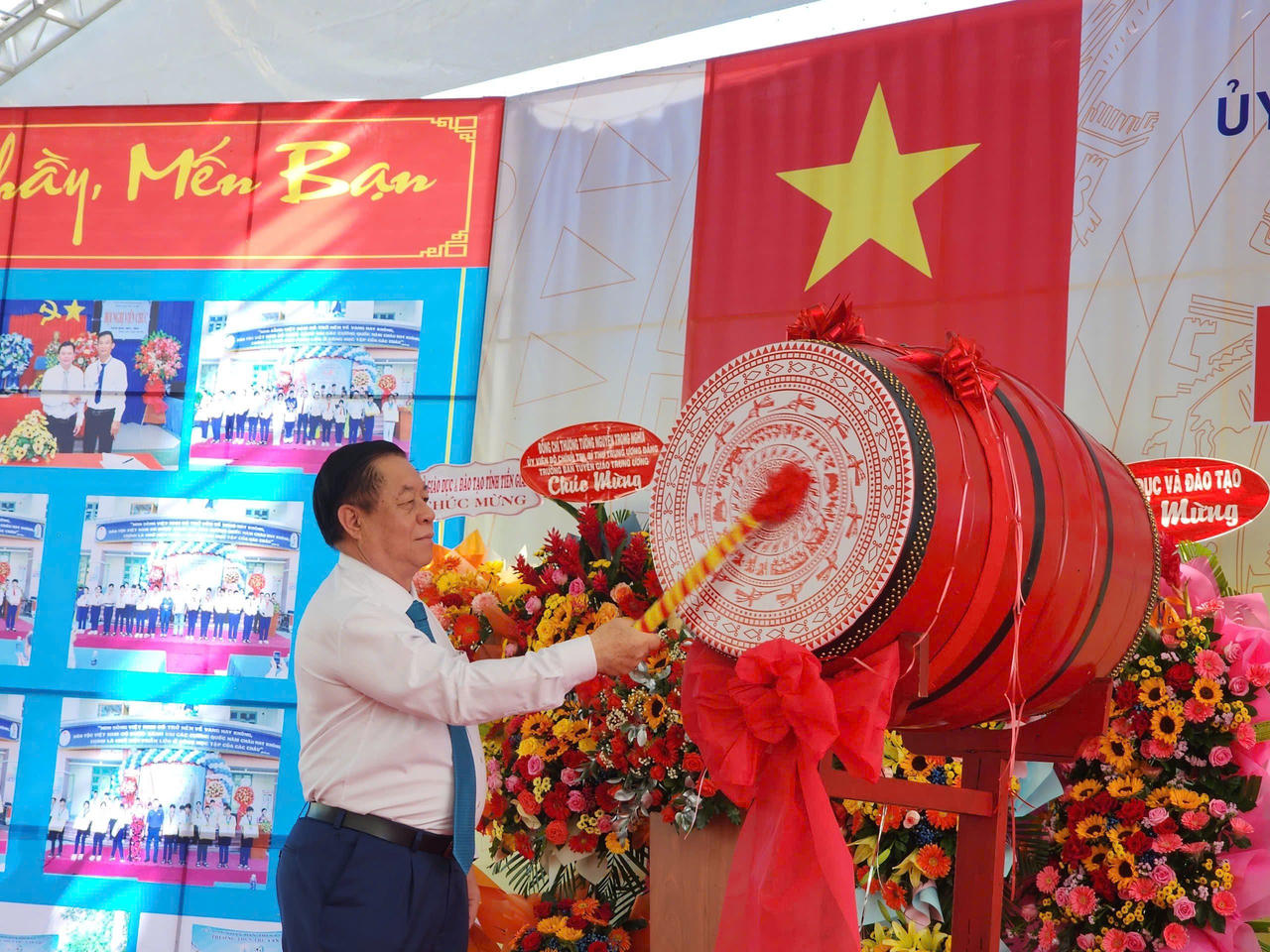 Trưởng Ban Tuyên giáo Trung ương dự lễ khai giảng năm học mới tại Tiền Giang 