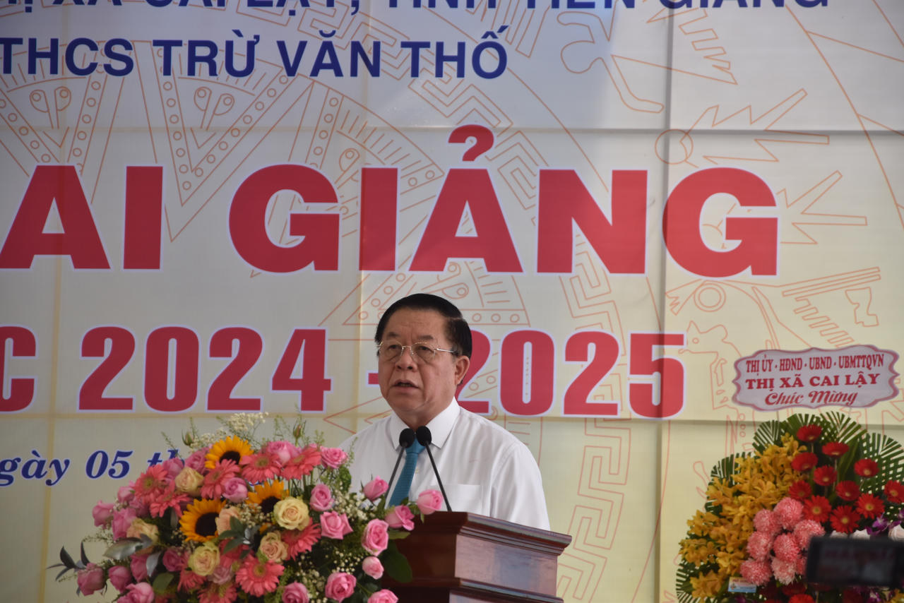 Trưởng Ban Tuyên giáo Trung ương dự lễ khai giảng năm học mới tại Tiền Giang 