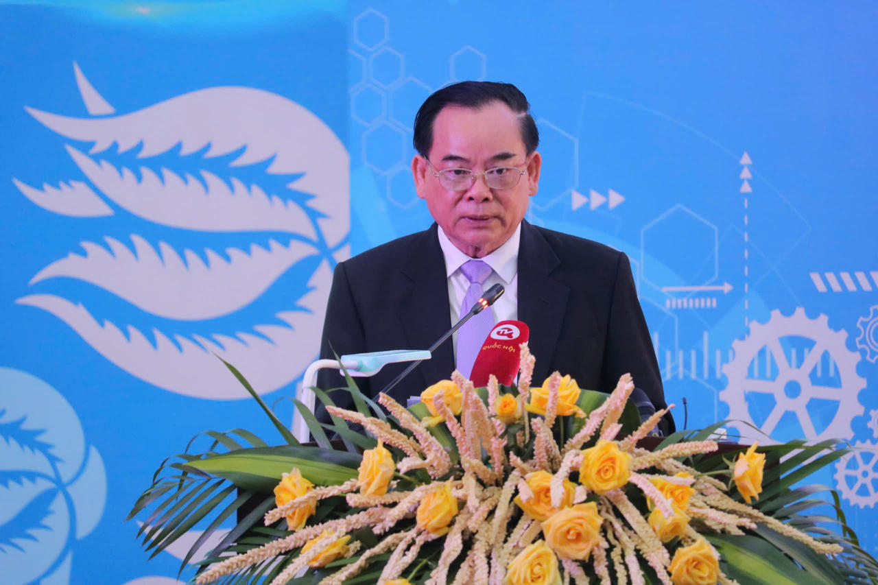 Bến Tre trao quyết định đầu tư, thỏa thuận hợp tác trị giá hơn 311 nghìn tỷ đồng