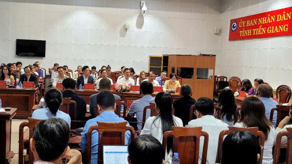 Tạo mối liên kết đưa sản phẩm từ trái dừa xuất khẩu bền vững