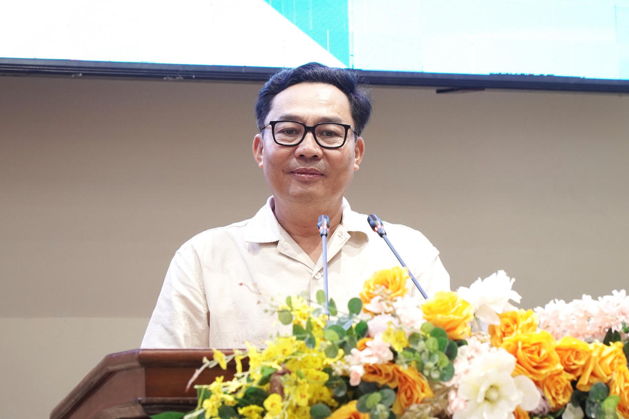 BHXH Tiền Giang trao gần 13.900 thẻ BHYT cho người dân có hoàn cảnh khó khăn 