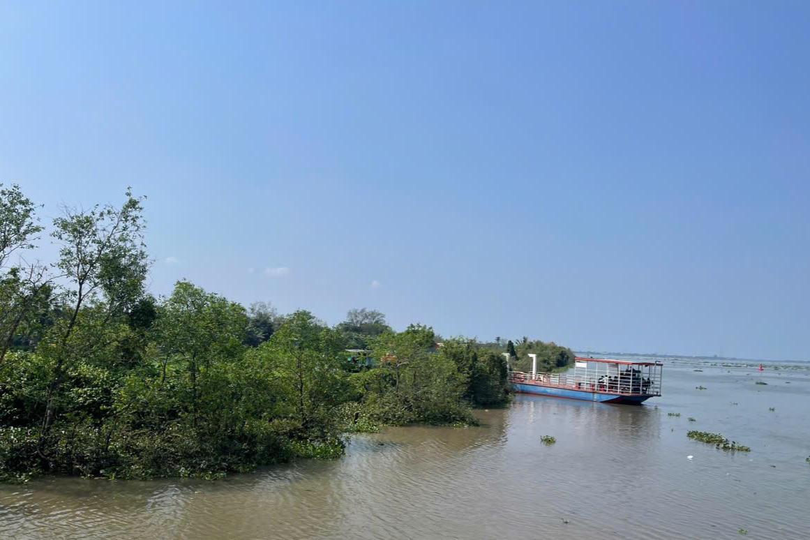 Khẩn trương tìm kiếm 3 thanh niên mất tích khi tắm sông Tiền