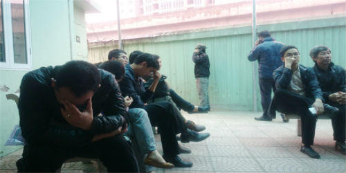 Mỏi mòn chờ mua vắc xin "5 trong 1" "6 trong 1"