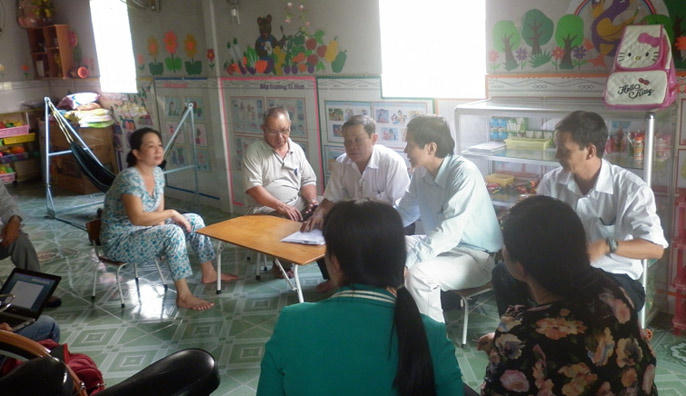 Bé trai 13 tháng nghi bị bảo mẫu đánh chấn thượng sọ não