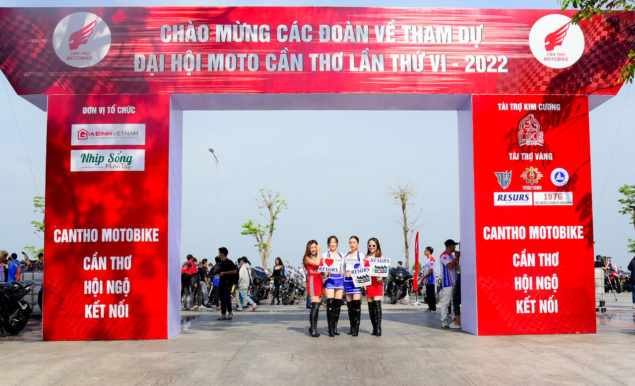 Mãn nhãn trước dàn “quái thú” siêu khủng tại đại hội moto lớn nhất miền Tây