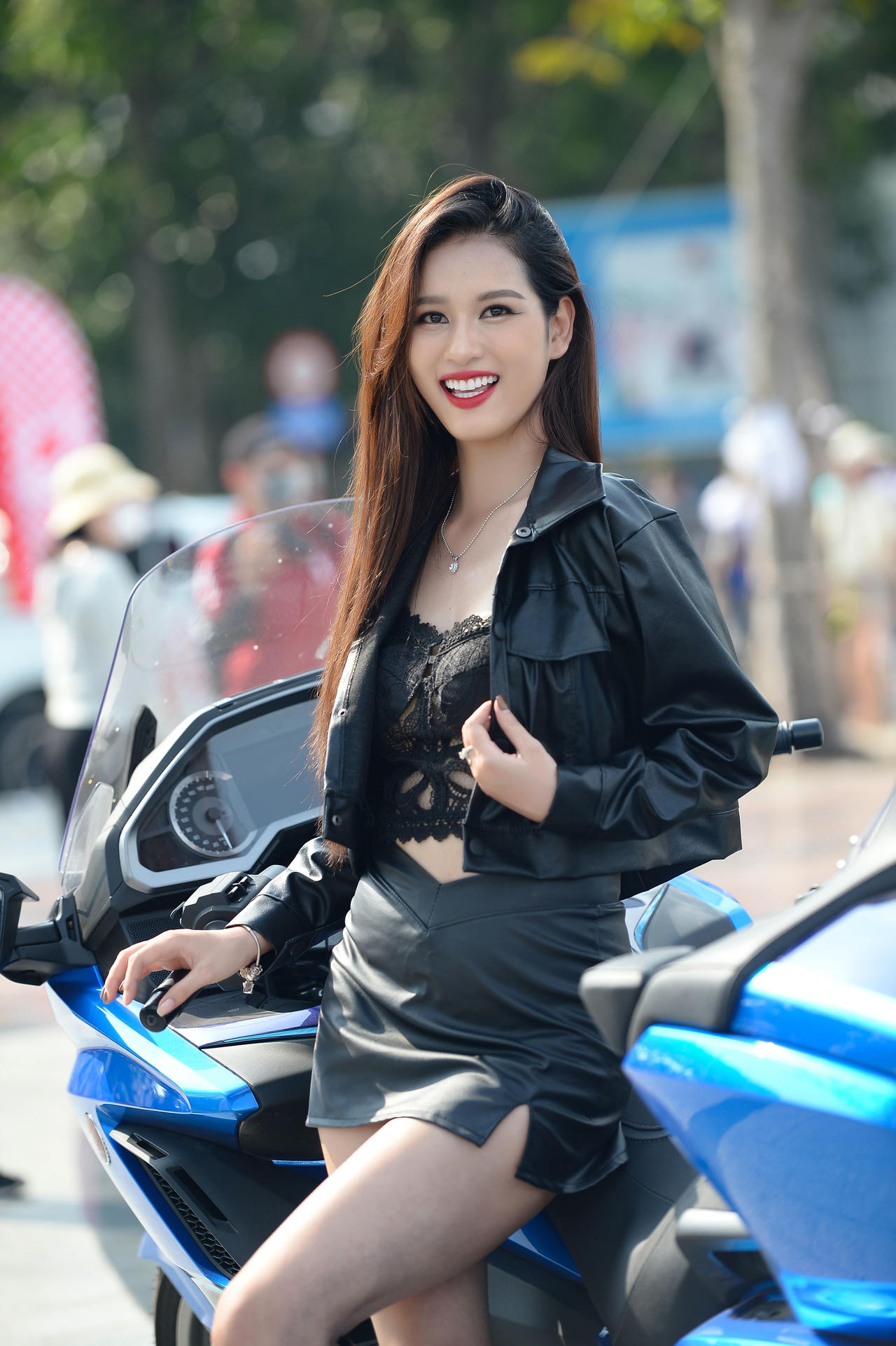 Mãn nhãn trước dàn “quái thú” siêu khủng tại đại hội moto lớn nhất miền Tây