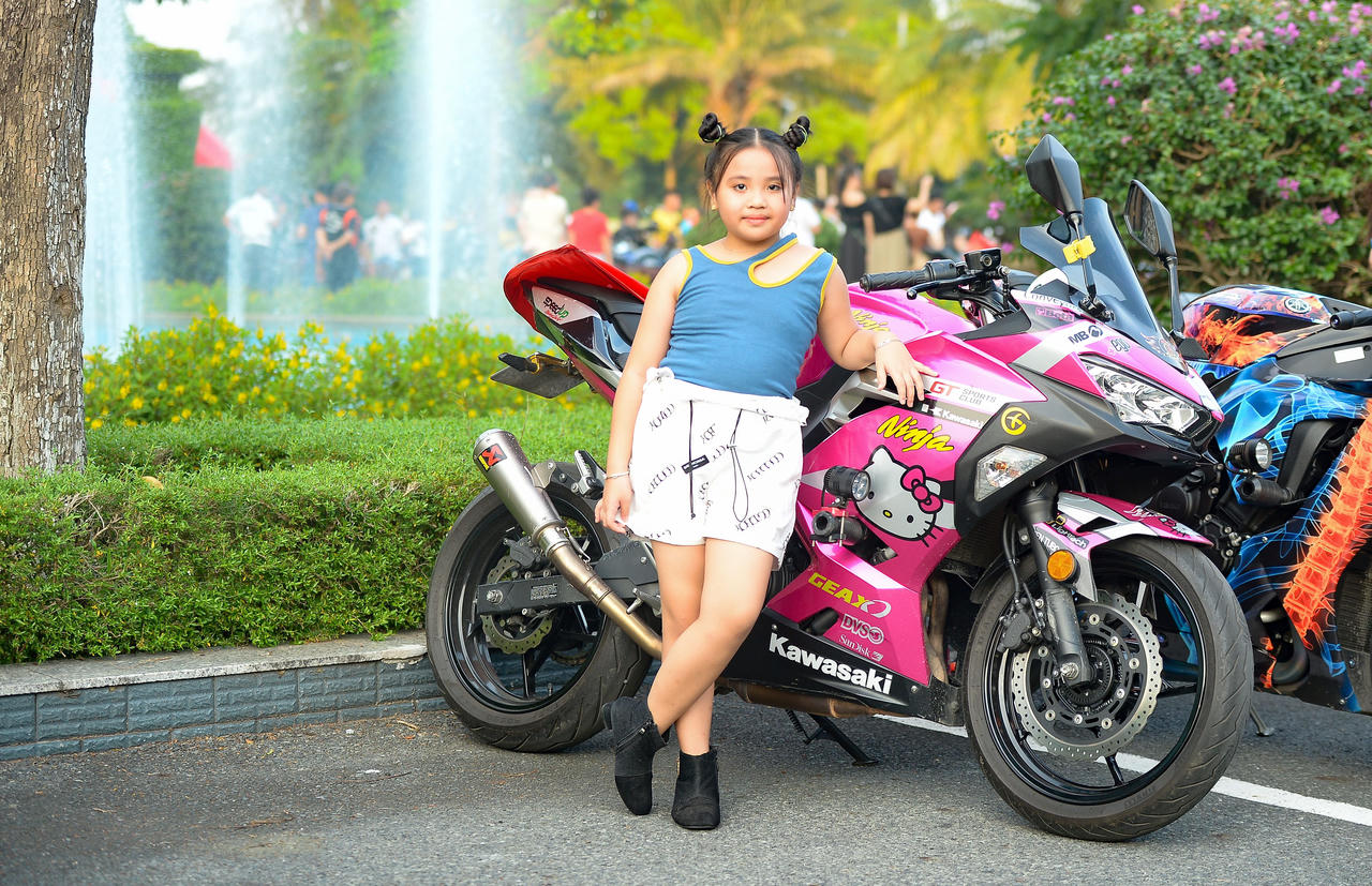 Mãn nhãn trước dàn “quái thú” siêu khủng tại đại hội moto lớn nhất miền Tây