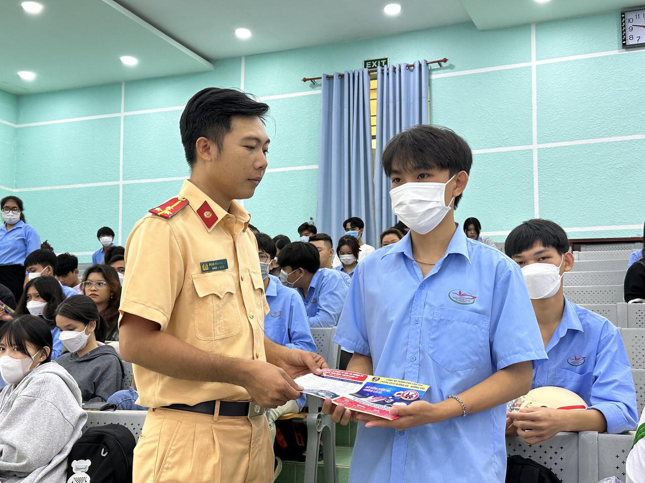 Cần Thơ: Đẩy mạnh công tác tuyên truyền, nâng cao nhận thức ATGT cho sinh viên