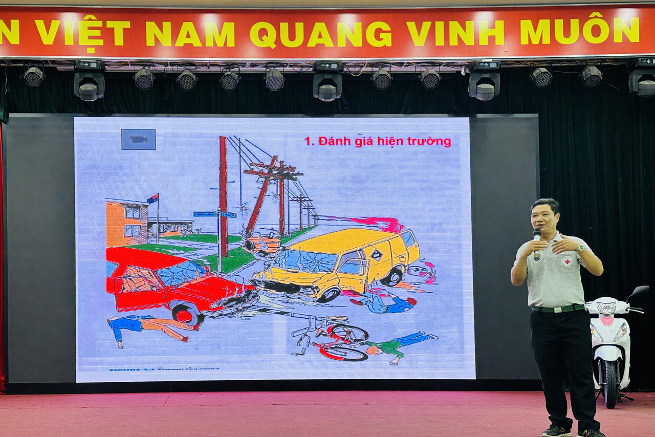 Cần Thơ: Đẩy mạnh công tác tuyên truyền, nâng cao nhận thức ATGT cho sinh viên