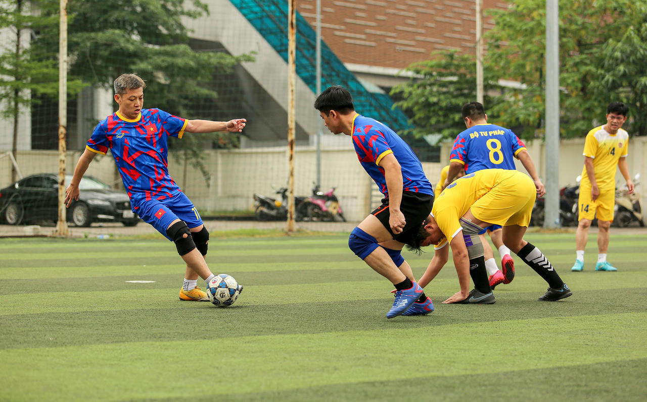 Đội Công đoàn Bộ Tư pháp vô địch giải bóng đá giao hữu mở rộng năm 2023