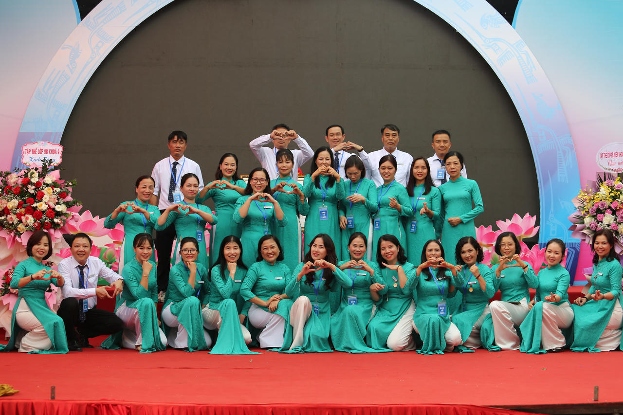 THCS Sơn Lộc (Sơn Tây) tưng bừng mừng tuổi 30