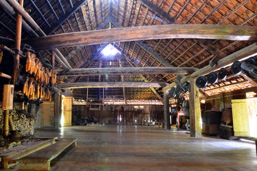 2 đôi nam nữ nướng ngô, thiêu nhà Lang cuối cùng?