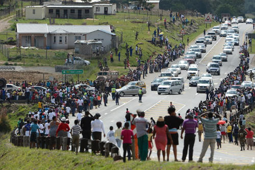 Long trọng tiễn đưa Nelson Mandela về nơi an nghỉ tại quê nhà