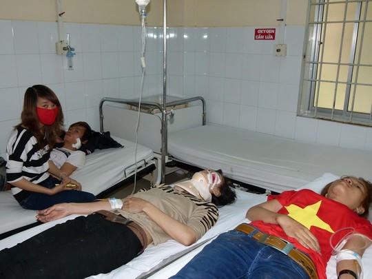 Xe khách biển Nam Định tai nạn ở Khánh Hòa, 15 người nhập viện