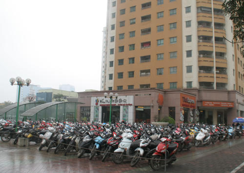 Nhà giàu "rủ nhau" bỏ Trung Hòa - Nhân Chính