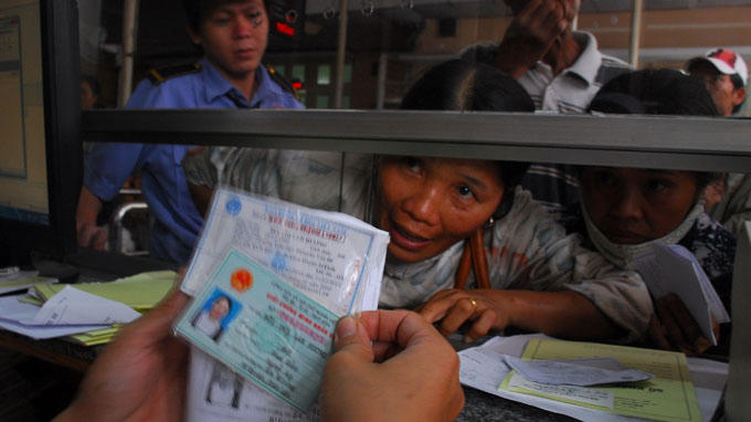 Hàng triệu thẻ bảo hiểm y tế bị trùng, sót và nhầm lẫn