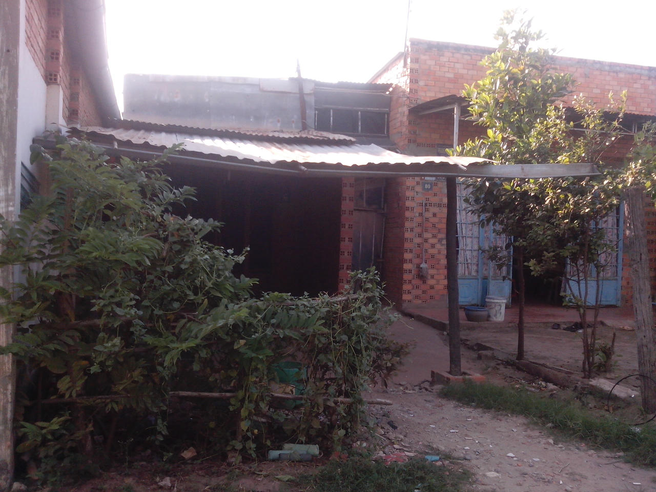 Đã ngoại tình còn vác dao chém chồng 