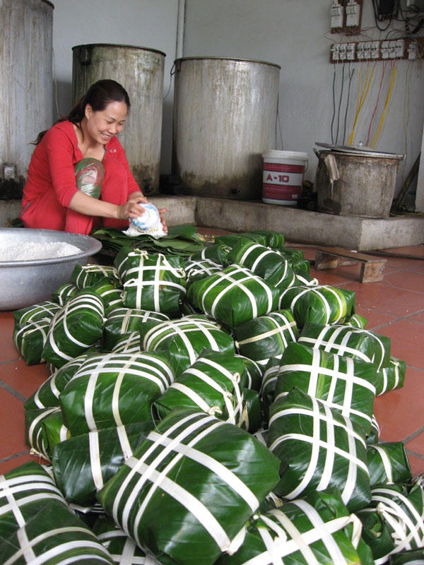 Mua được ô tô từ nghề làm bánh chưng