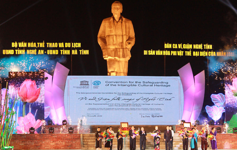 Ví dặm Nghệ Tĩnh nhận bằng di sản văn hoá phi vật thể của nhân loại