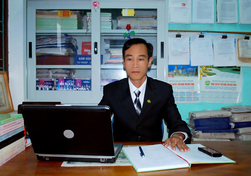 Một cán bộ tư pháp xã được dân tin yêu