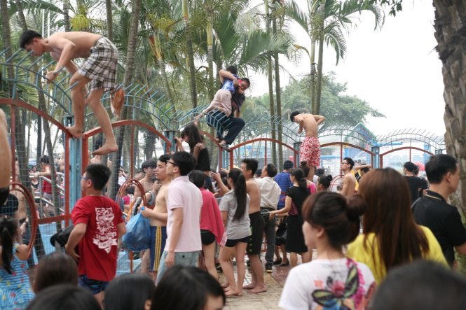 Đổi lòng tự trọng lấy tấm vé miễn phí