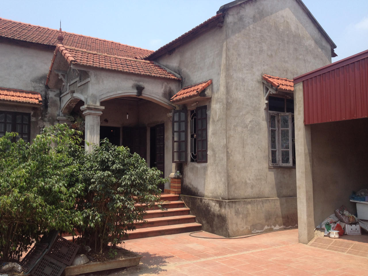 Bị ngăn cản yêu đương, nữ sinh nhảy sông Hồng tự vẫn