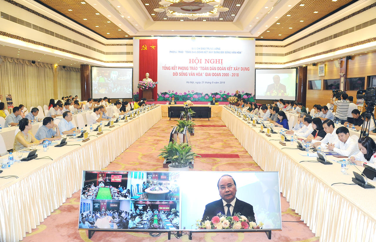 Phát triển con người Việt Nam đủ sức “đề kháng” với mặt phản văn hóa 