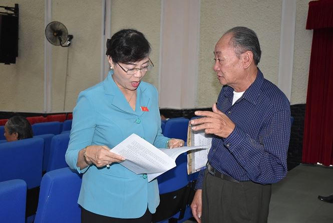 Thành ủy TP HCM bỏ phiếu kỷ luật ông Tất Thành Cang