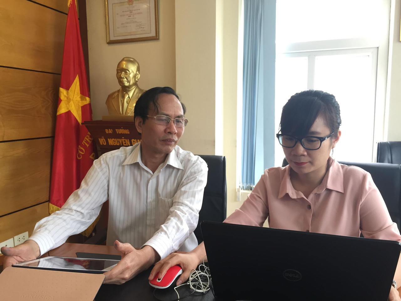 Đối thoại trực tuyến “Chống tham nhũng vặt- cần thái độ dứt khoát”