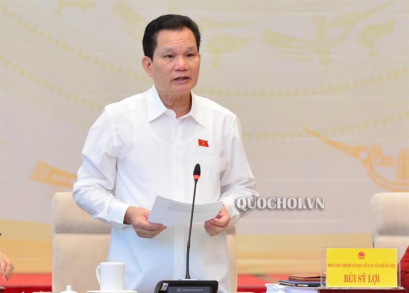 Nhiều người gần như không làm việc mà vẫn hưởng lương