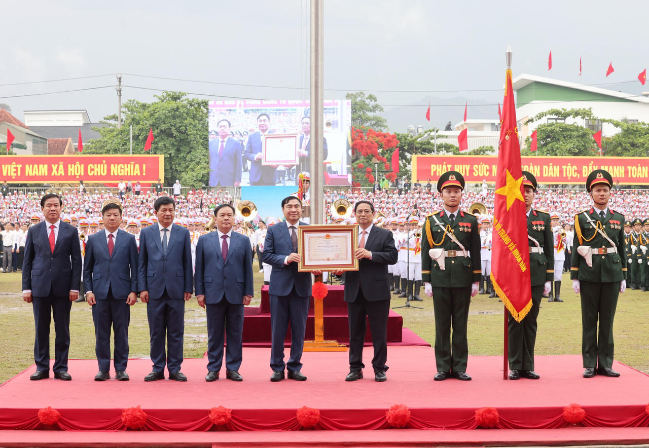 Tiếp tục lập nên những kỳ tích ‘Điện Biên Phủ mới’ trong sự nghiệp xây dựng và bảo vệ Tổ quốc