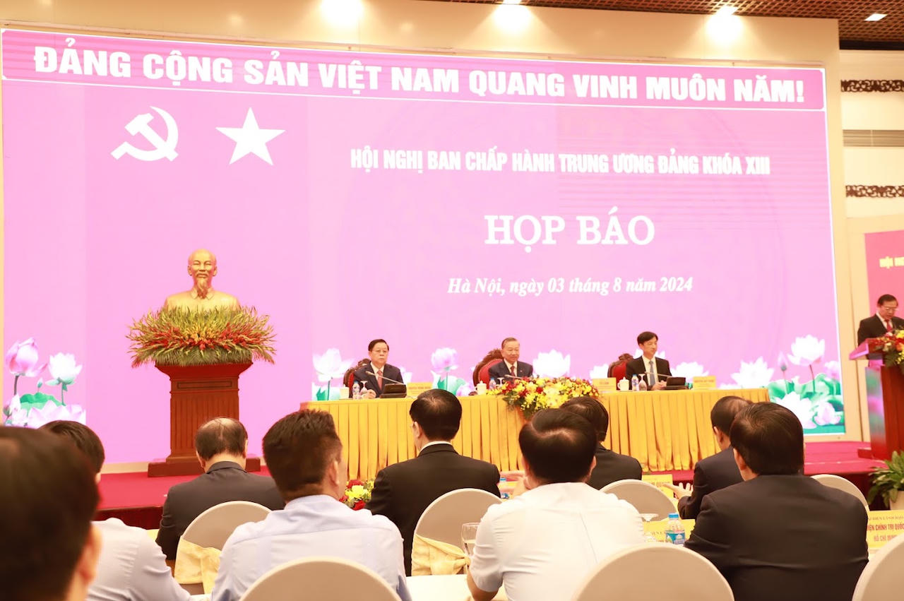 Tổng Bí thư, Chủ tịch nước Tô Lâm: "Tận tâm, tận lực, tận hiến, phấn đấu hy sinh vì sự nghiệp của Đảng"