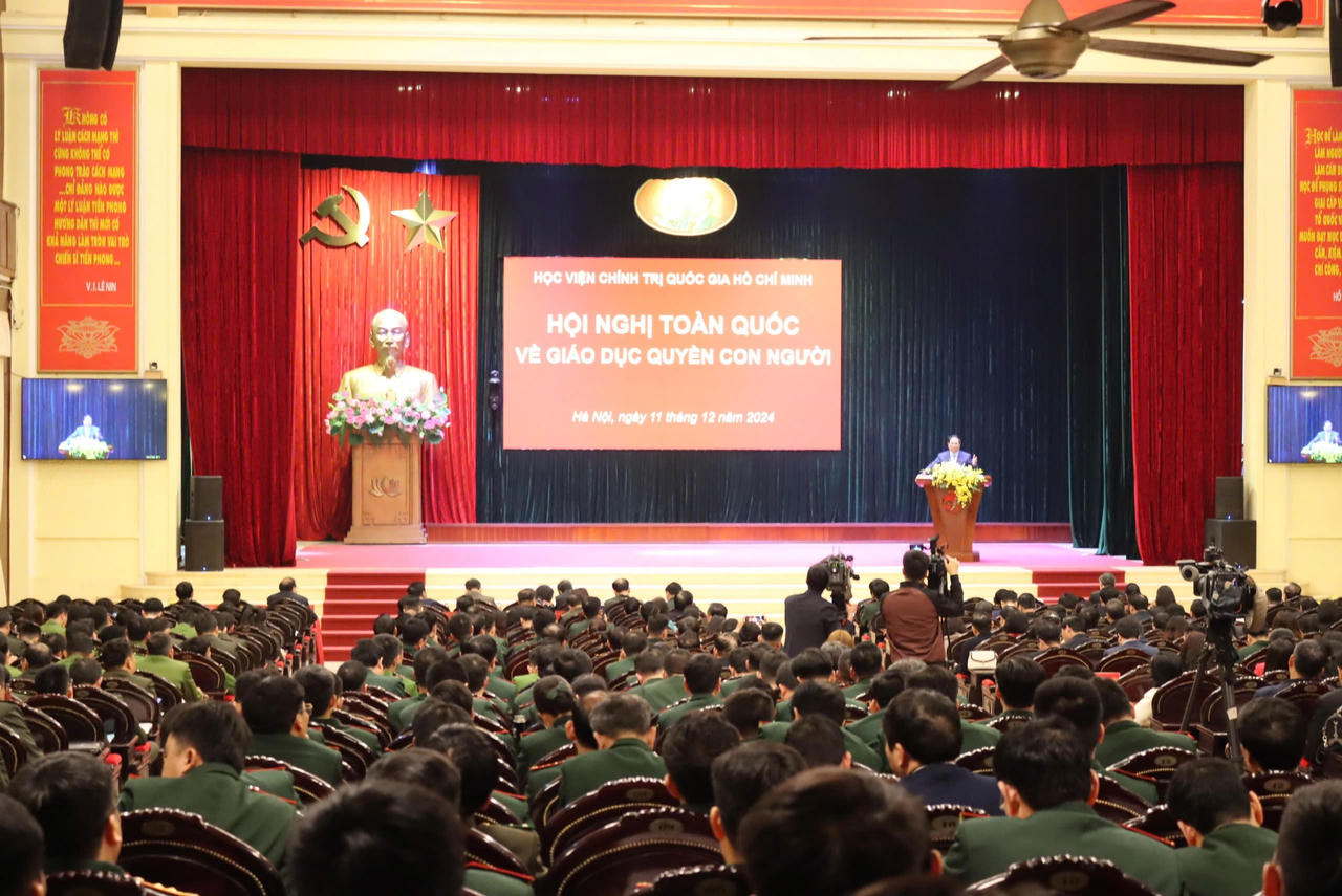 Bảo vệ và giáo dục quyền con người được thực hiện với tất cả trách nhiệm, không hình thức