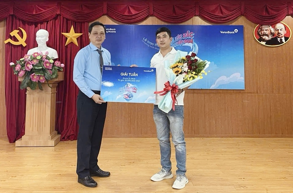 Lộ diện những chủ nhân may mắn trúng iPhone 15, AirPods 3 chương trình 'Thả xúc xắc – Bắt triệu quà' của VietinBank iPay Mobile