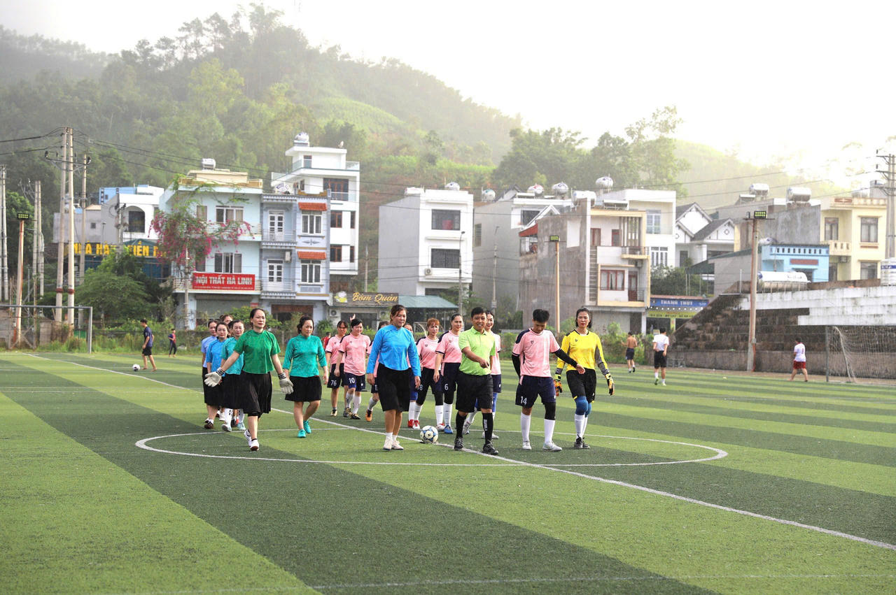 Giải bóng đá nữ dân tộc thiểu số Quảng Ninh lần đầu tiên được tổ chức tại Bình Liêu
