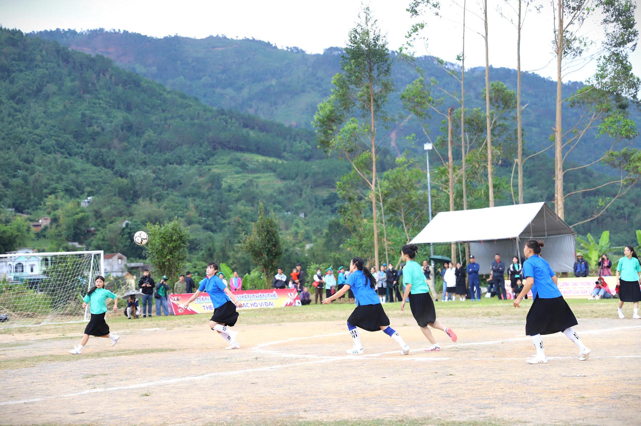 Đặc sắc Giải bóng đá nữ dân tộc thiểu số tại Quảng Ninh