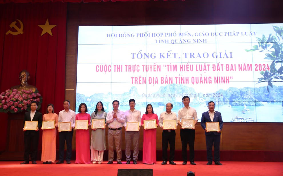 Ngày Pháp luật Việt Nam tại Quảng Ninh