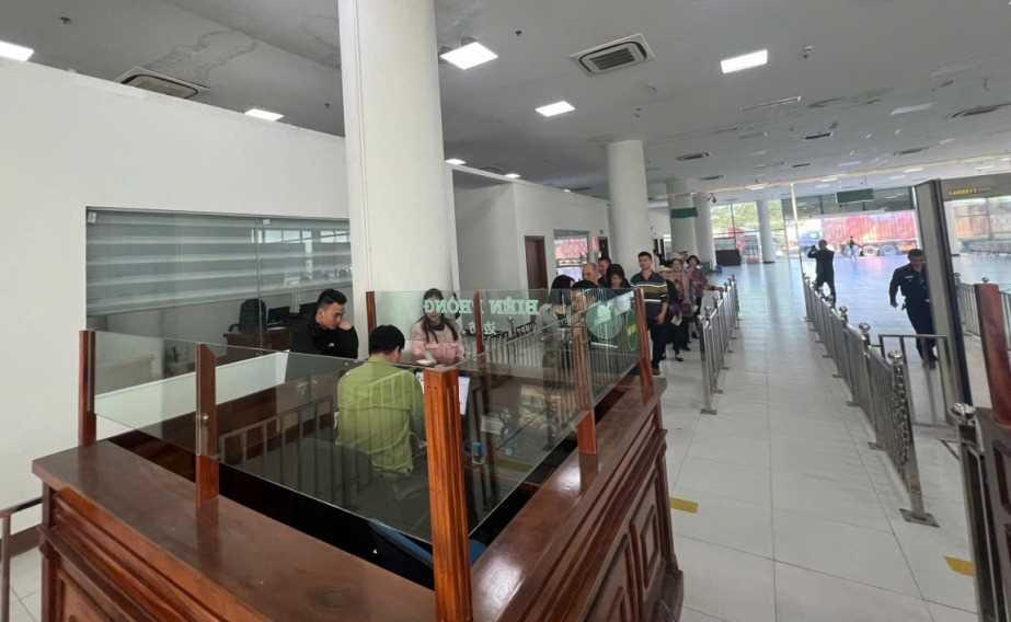 Khôi phục tuyến vận tải hành khách khu vực biên giới Trung Quốc - Việt Nam