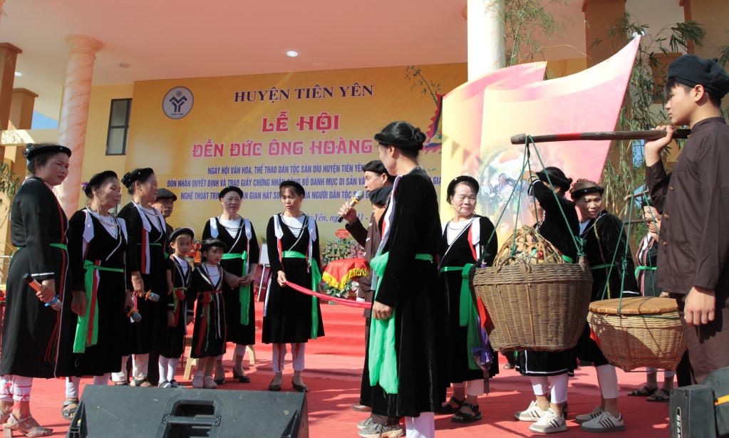 Hát Sọong Cô dân tộc Sán Dìu đón nhận quyết định là Di sản văn hóa phi vật thể quốc gia