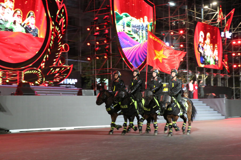 Mãn nhãn đêm nhạc chào mừng Giải Taekwondo Cảnh sát châu Á tại Quảng Ninh