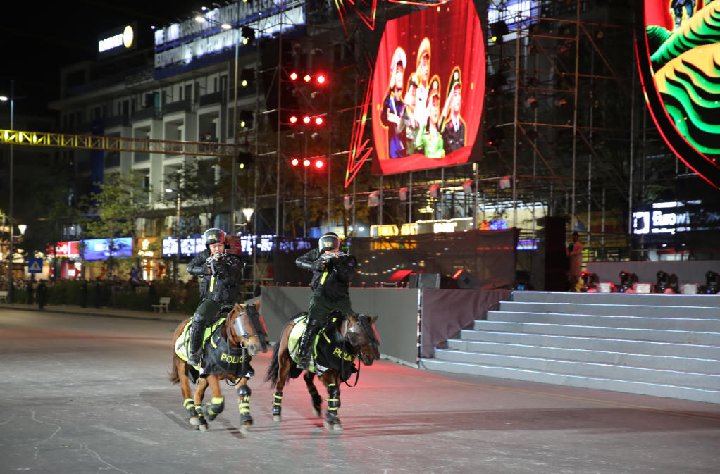 Mãn nhãn đêm nhạc chào mừng Giải Taekwondo Cảnh sát châu Á tại Quảng Ninh